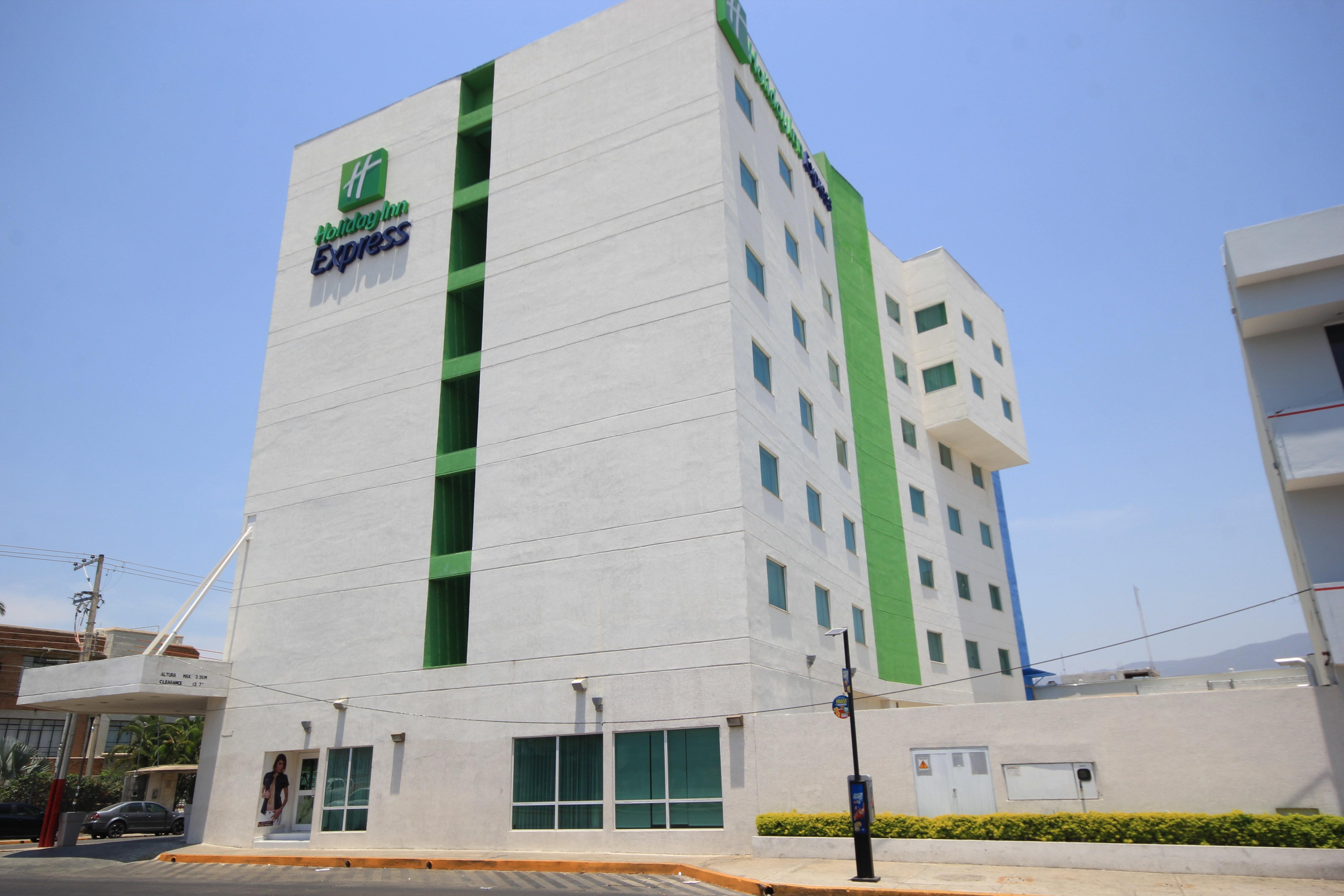 ホリデイ イン エクスプレス トゥストラ グティエレス ラ マリンバ Tuxtla Gutiérrez エクステリア 写真